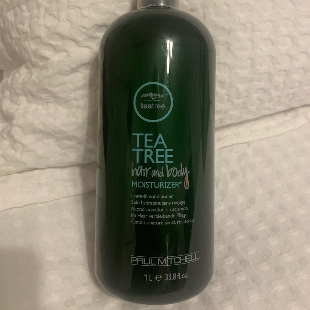 Brand new Tea Tree leave in conditioner with pump